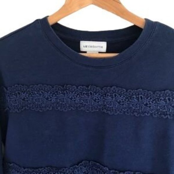 ✨5 for $15✨ Liz Claiborne Blue Lace Crew Neck Sweatshirt 100% Cotton Size M - Picture 6 of 6